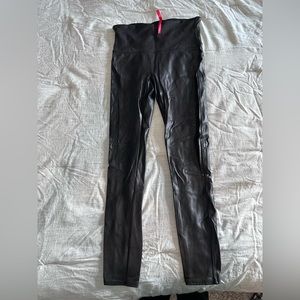 Spanx Faux Leather Leggings size large